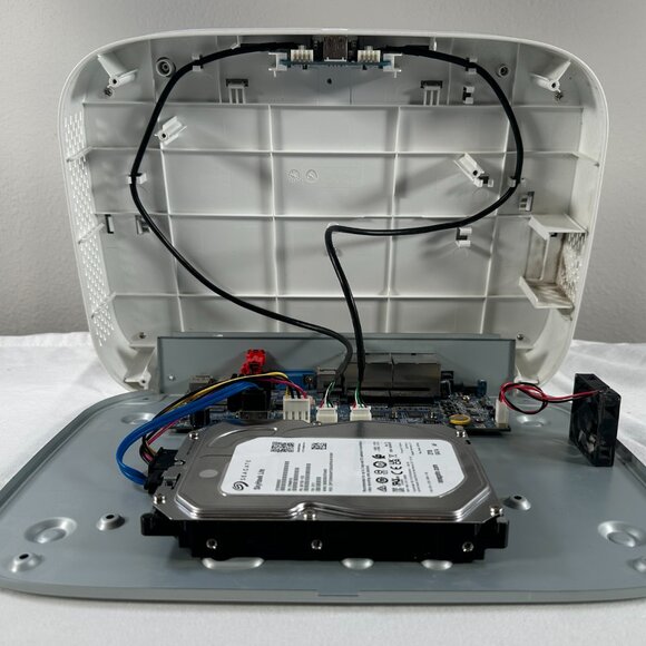 Lorex N841AB-Z 4K 8-Channel NVR with Seagate SkyHawk Lite 2TB Surveillance HDD - Picture 12 of 16